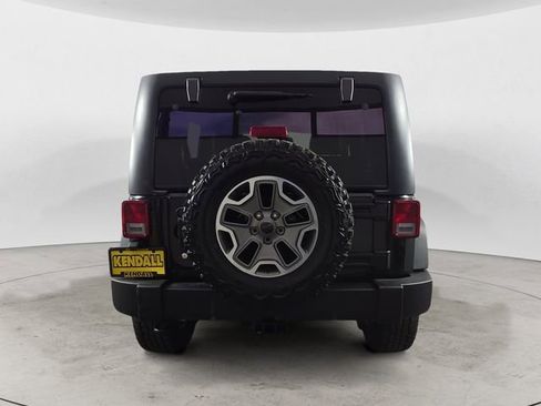 Used 2015 Jeep Wrangler Unlimited Rubicon w/ Connectivity Group AWD/4WD image 4