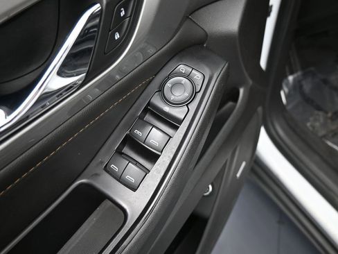 Used 2019 Chevrolet Traverse RS image 13