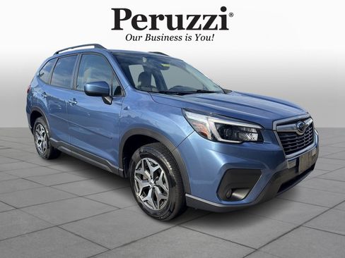 Used 2021 Subaru Forester Premium AWD/4WD image 2