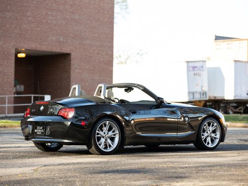 Used 2008 BMW Z4 3.0i image 8