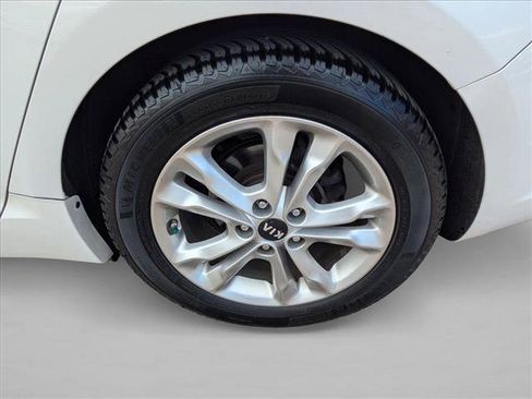 Used 2011 Kia Optima EX w/ Premium Pkg image 9