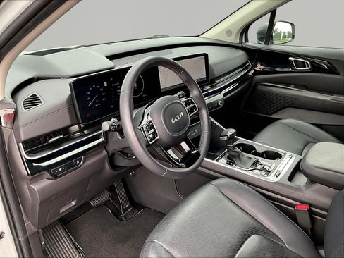Used 2025 Kia Carnival SX Prestige FWD image 17