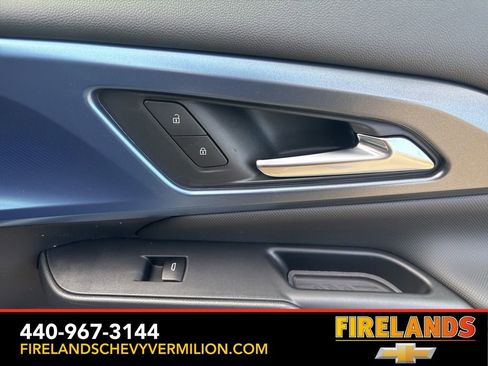 New 2026 Chevrolet Equinox EV LT image 34