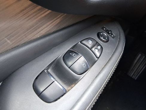 Used 2015 Nissan Murano Platinum w/ Platinum Technology Package FWD image 28