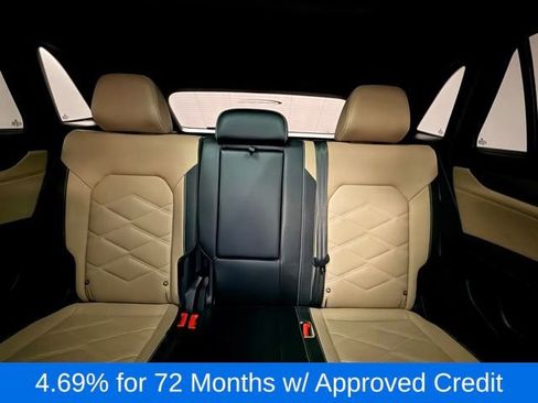 Used 2025 Volkswagen Atlas Cross Sport SE FWD image 31