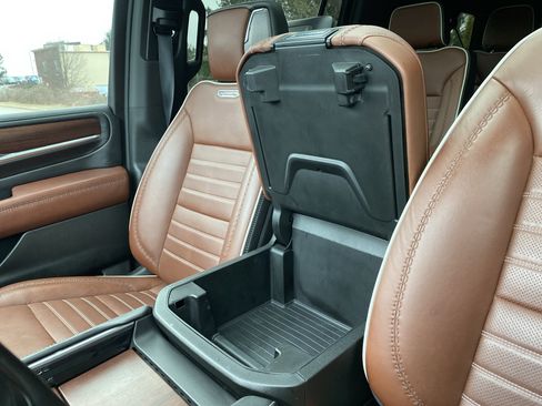 Used 2023 GMC Yukon XL Denali Ultimate image 68