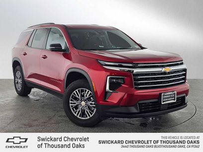 Used 2025 Chevrolet Traverse LT w/ Driver Confidence Package