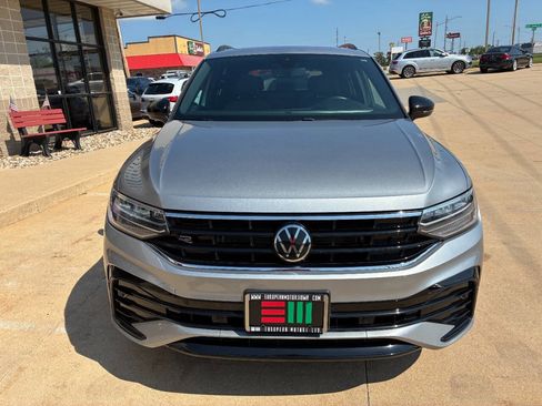 Used 2022 Volkswagen Tiguan SE R-Line image 7