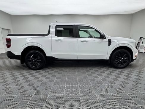 Used 2024 Ford Maverick Lariat w/ Black Appearance Package FWD image 6