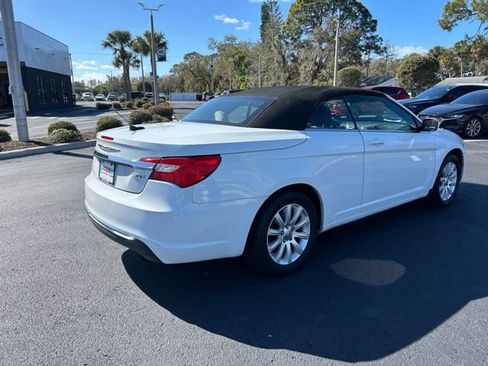 Used 2013 Chrysler 200 Touring image 6