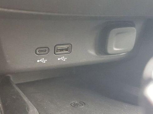 Used 2025 Buick Envista Sport Touring w/ Convenience II Package image 28