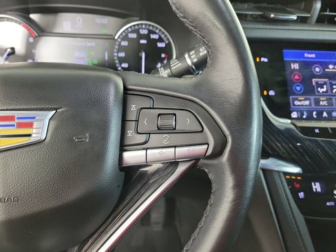 Certified 2024 Cadillac XT6 Premium Luxury FWD image 24