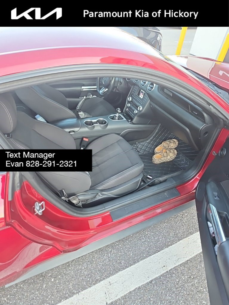 Used 2018 Ford Mustang Coupe RWD image 7