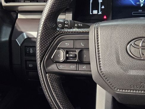 Certified 2025 Toyota Tacoma SR5 AWD/4WD image 27