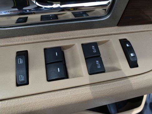 Used 2012 Ford F150 King Ranch image 40