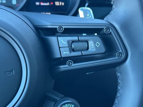 New 2026 Porsche Macan Turbo image 31