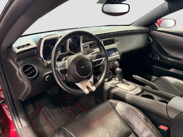 Used 2010 Chevrolet Camaro LT RWD image 9