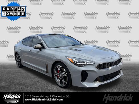 Used 2020 Kia Stinger GT1 RWD image 1
