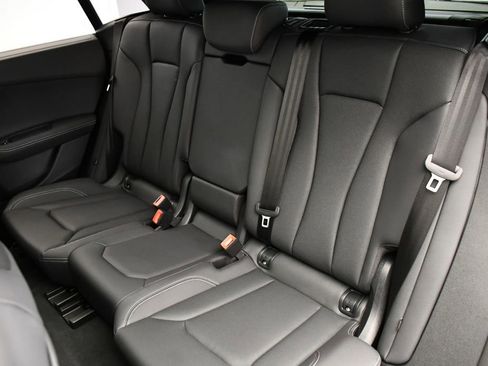 Used 2025 Audi Q8 Premium Plus image 43