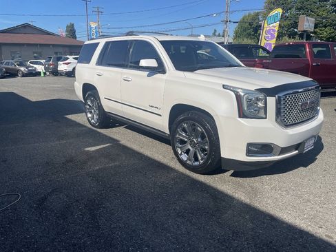 Used 2016 GMC Yukon Denali w/ Open Road Package AWD/4WD image 4