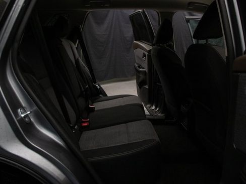 Used 2023 Nissan Rogue SV image 18