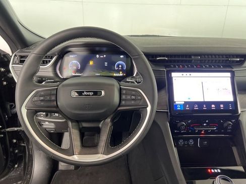 New 2025 Jeep Grand Cherokee L Limited w/ Trailer Tow Package image 15