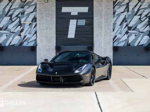 Used 2019 Ferrari 488 GTB RWD image 5