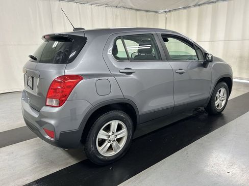 Used 2020 Chevrolet Trax LS image 2