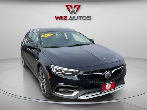 Used 2018 Buick Regal Essence w/ Driver Confidence Package #1 image 5