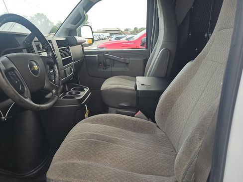 Used 2023 Chevrolet Express 3500 Extended w/ Driver Convenience Package RWD image 4