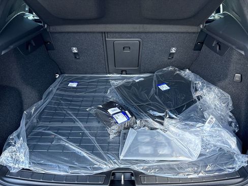 New 2026 Volvo XC40 B5 Plus w/ Protection Package Premier image 12