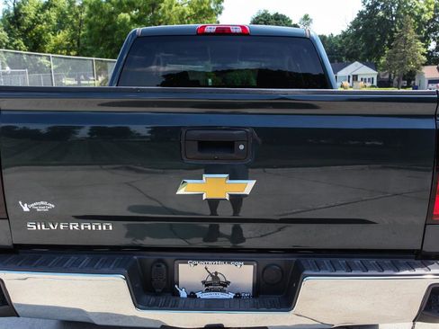 Used 2018 Chevrolet Silverado 1500 LT w/ All Star Edition image 38
