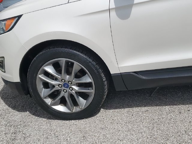 Used 2016 Ford Edge Titanium w/ Technology Package FWD image 8