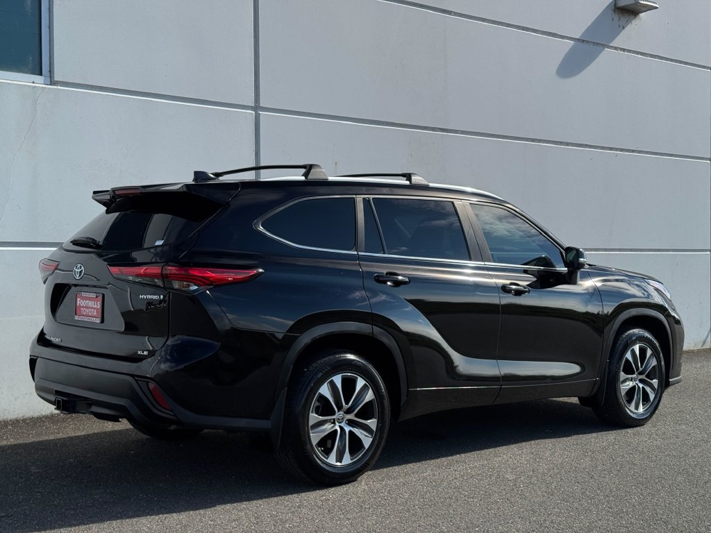 Used 2023 Toyota Highlander XLE AWD/4WD image 7