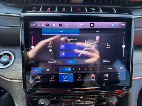 Used 2025 Jeep Grand Cherokee L Limited image 20