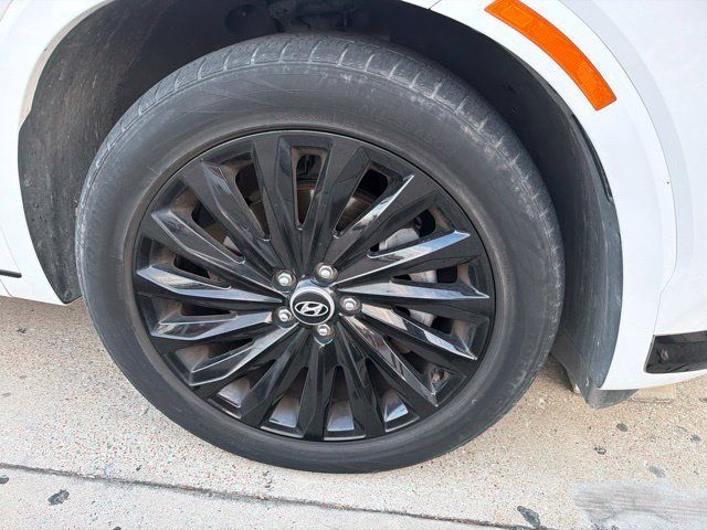 Used 2024 Hyundai Palisade Calligraphy AWD/4WD image 2