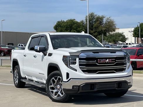 Used 2022 GMC Sierra 1500 SLT w/ SLT Premium Plus Package AWD/4WD image 2