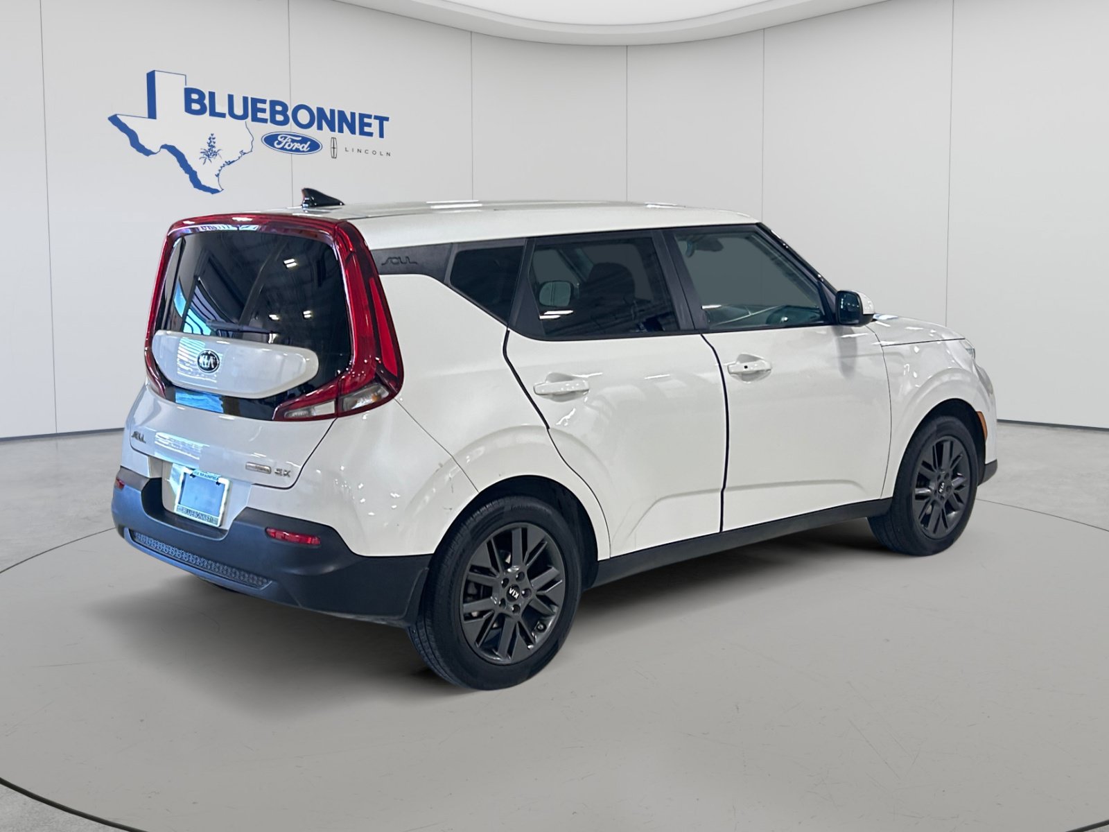 Used 2020 Kia Soul EX FWD image 5