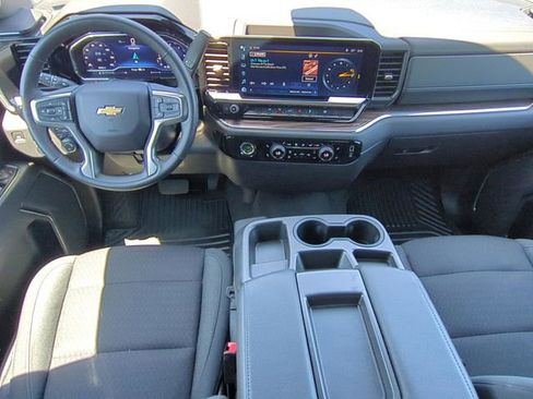 Used 2023 Chevrolet Silverado 1500 LT AWD/4WD image 11