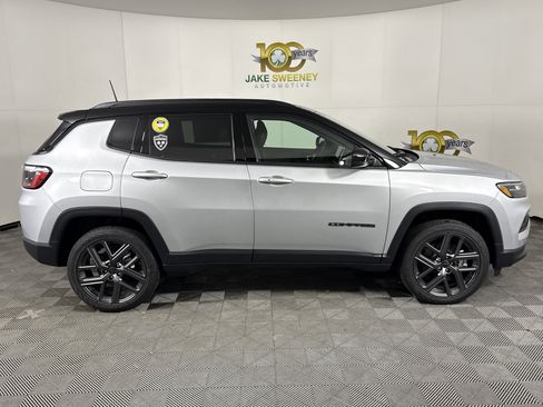 New 2026 Jeep Compass Limited AWD/4WD image 11