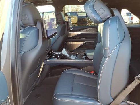 New 2026 Cadillac Escalade IQ Luxury 2 image 7