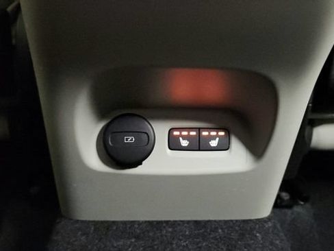 Certified 2026 Volvo XC40 B5 Plus w/ Protection Package Premier AWD/4WD image 66