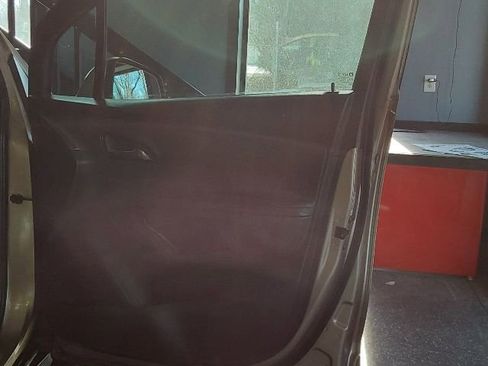 Used 2018 Buick Encore Preferred image 11