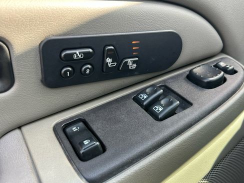 Used 2004 GMC Sierra 2500 SLT w/ Skid Plate Package image 51