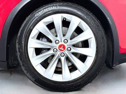 Used 2016 Tesla Model X image 42