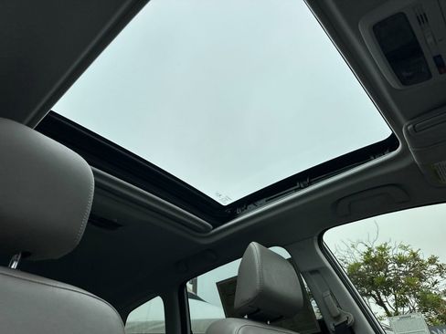 Used 2018 Subaru Forester 2.5i Limited AWD/4WD image 18