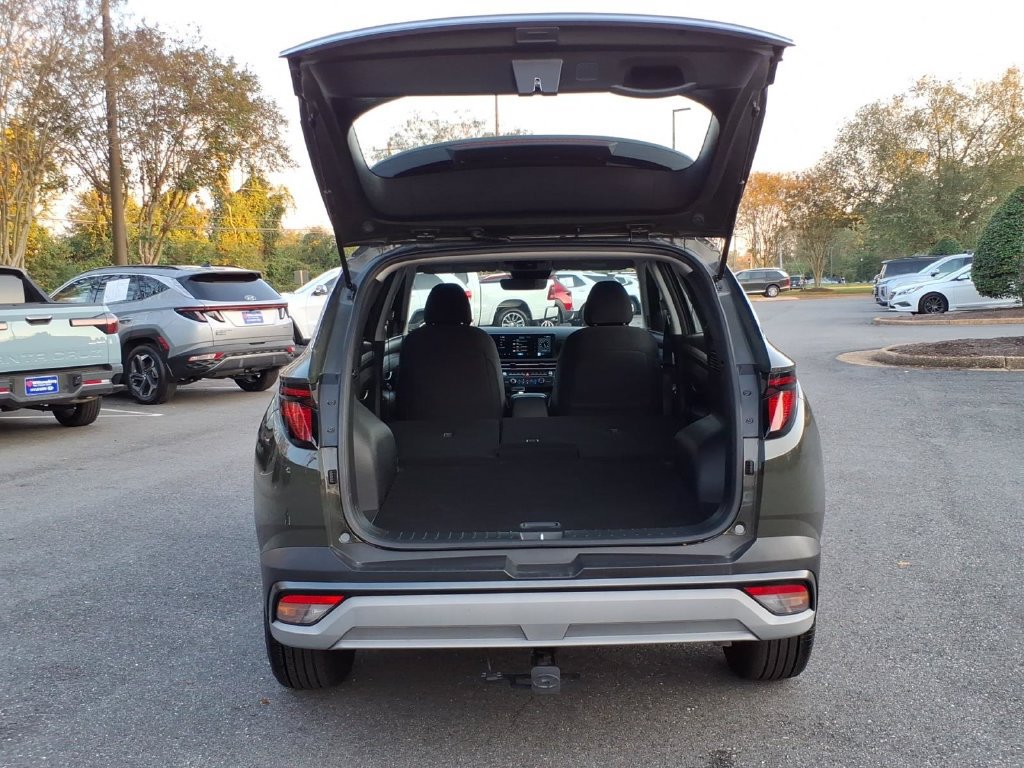 Used 2025 Hyundai Tucson SE AWD/4WD image 21