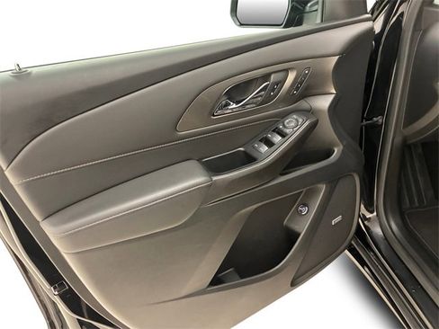 Used 2023 Chevrolet Traverse Premier image 13