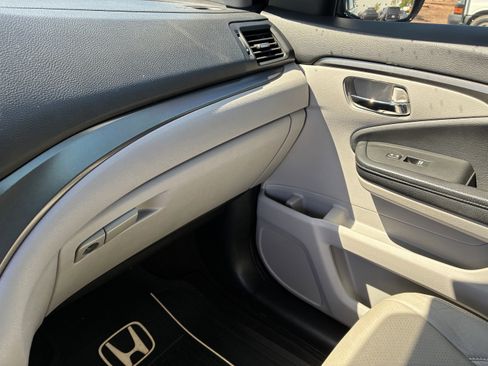 Used 2018 Honda Pilot EX image 35