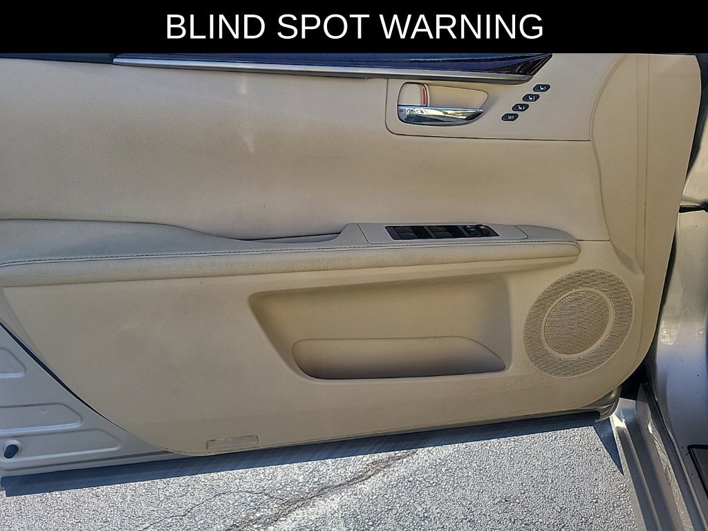 Used 2015 Lexus ES 350 w/ Premium Package FWD image 18